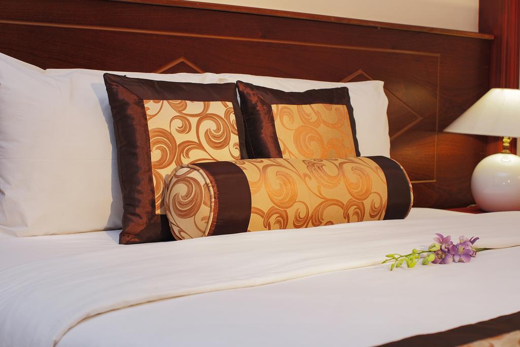 Royal Hotel Saigon Ho Chi Minh City Bagian luar foto