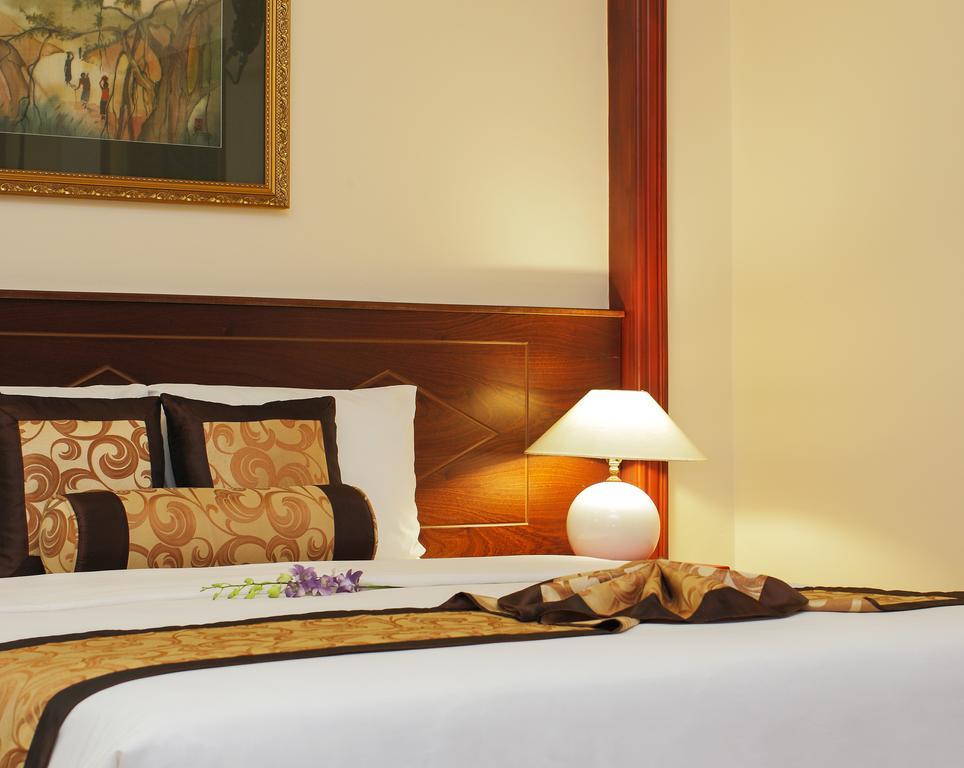 Royal Hotel Saigon Ho Chi Minh City Bagian luar foto