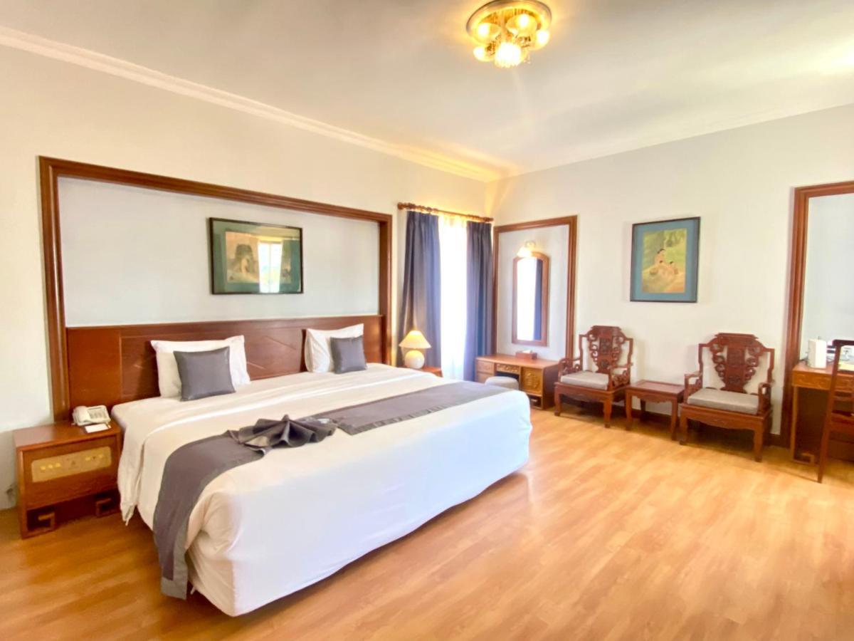 Royal Hotel Saigon Ho Chi Minh City Bagian luar foto