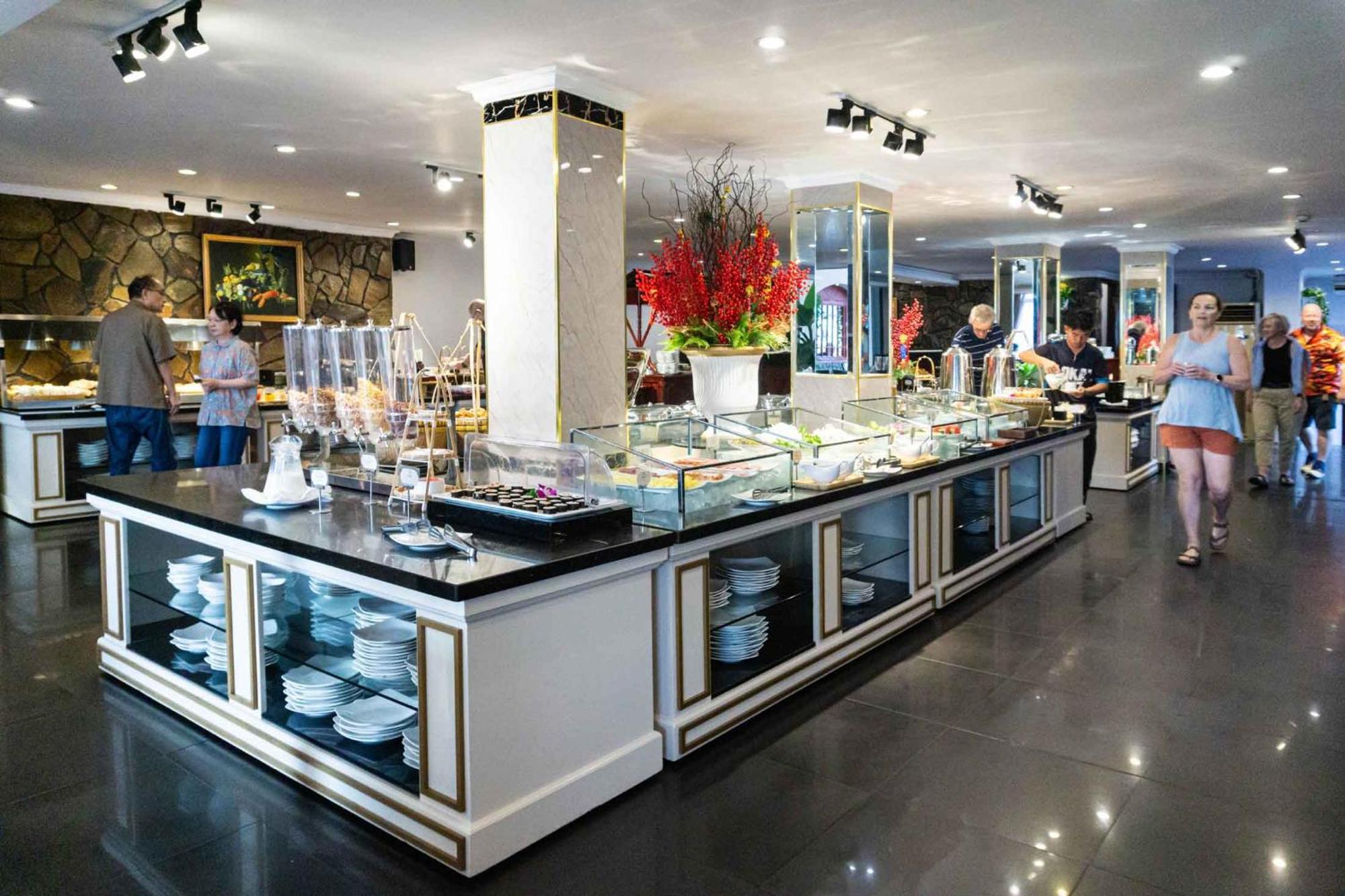 Royal Hotel Saigon Ho Chi Minh City Bagian luar foto