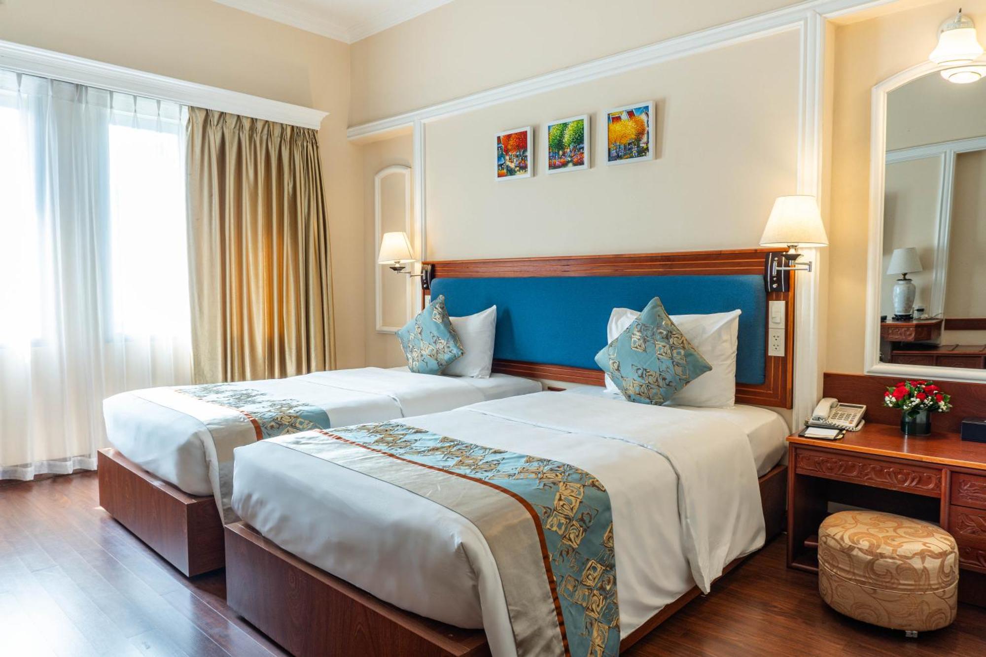 Royal Hotel Saigon Ho Chi Minh City Bagian luar foto