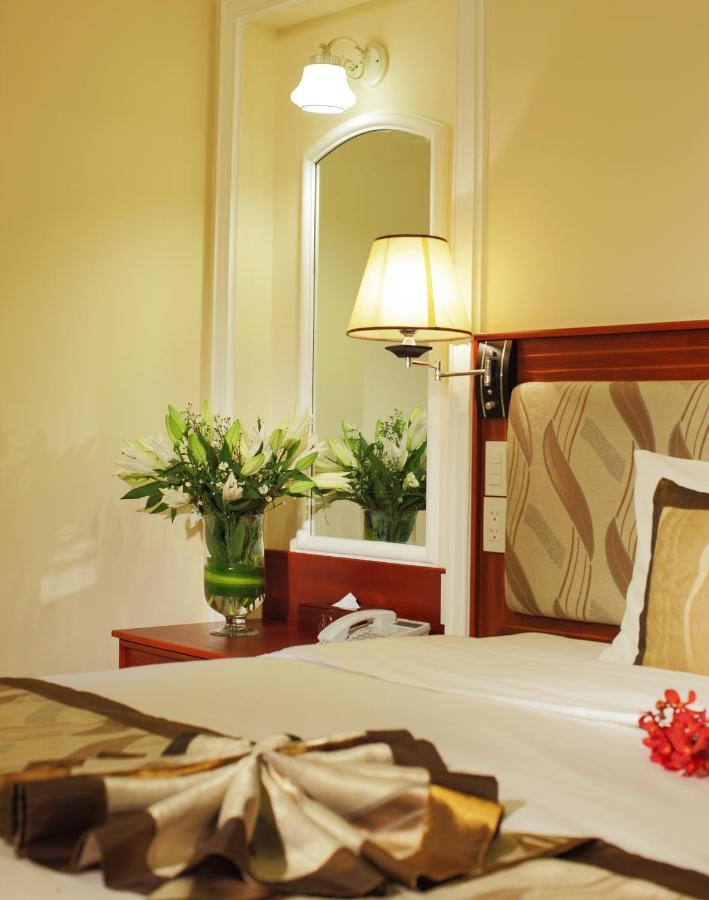 Royal Hotel Saigon Ho Chi Minh City Bagian luar foto